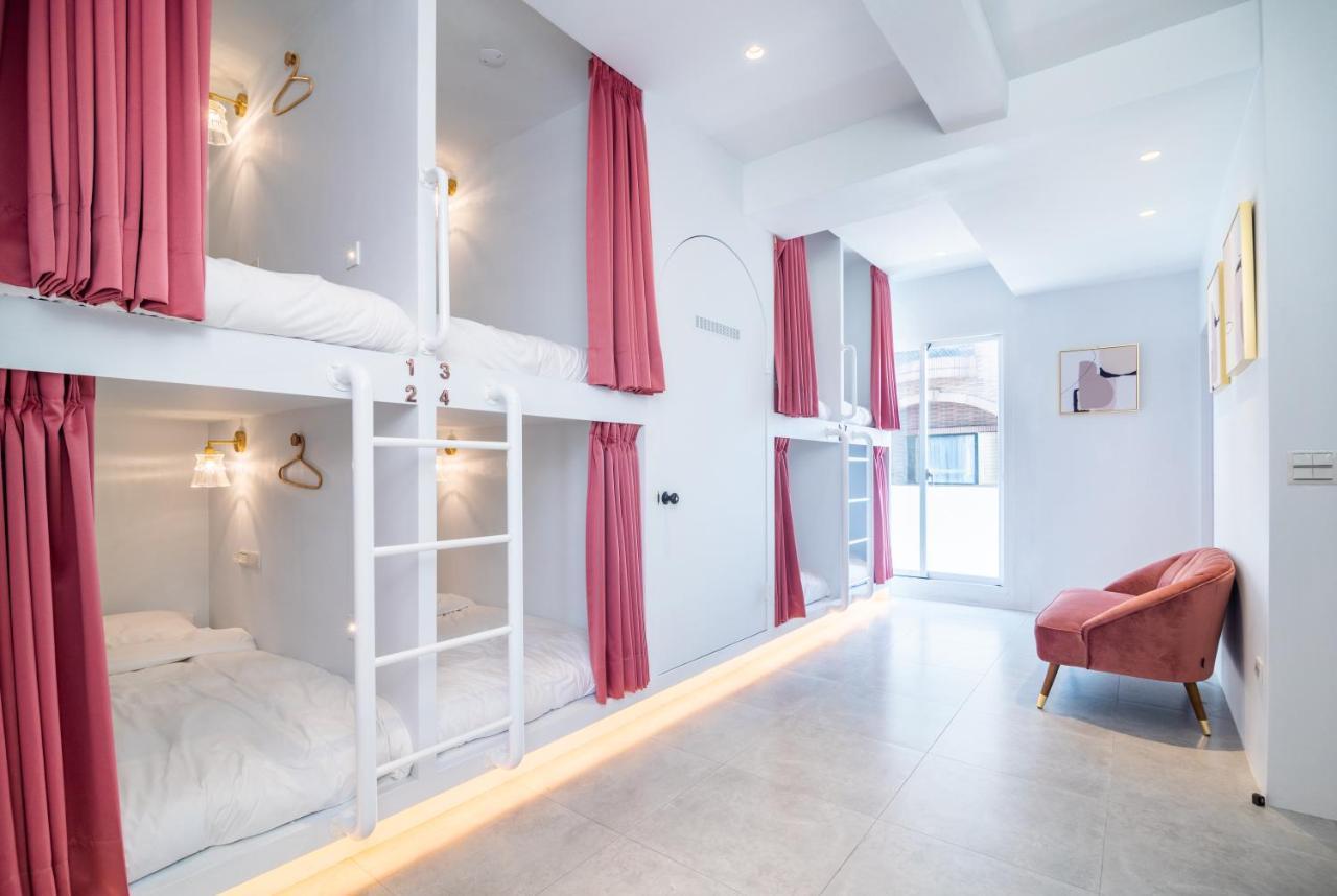W3 Hostel Luodong Bagian luar foto
