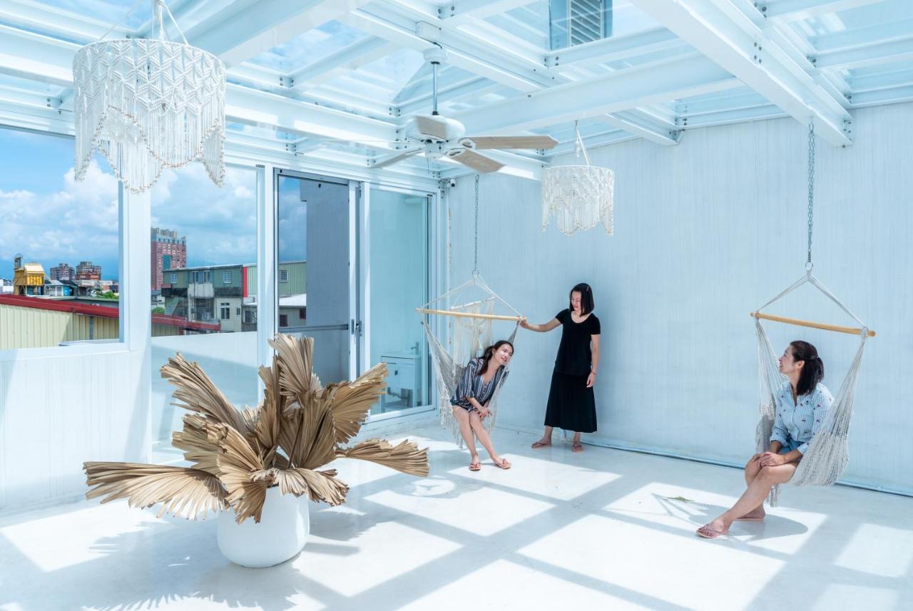 W3 Hostel Luodong Bagian luar foto