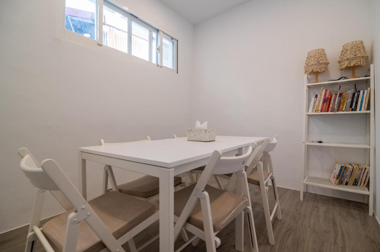 W3 Hostel Luodong Bagian luar foto